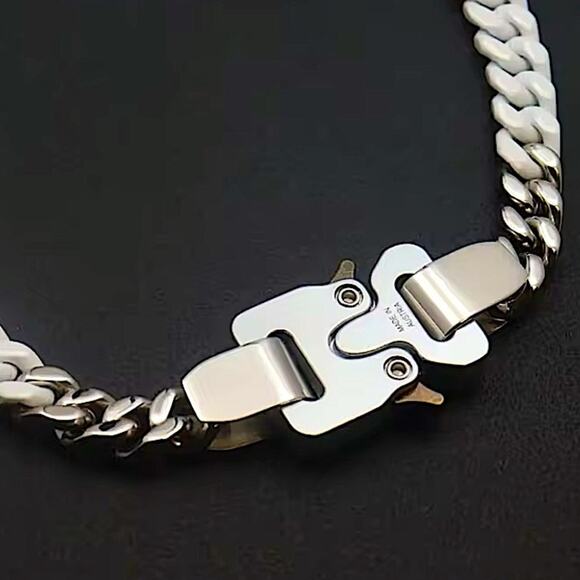 Luxury Stainless Steel Chain Link Necklace - Picture 4 of 10